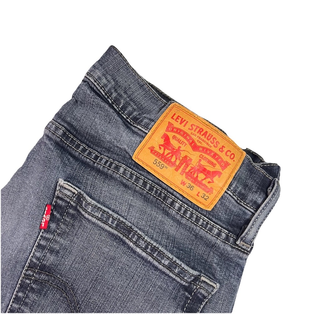 Levis 559 Relaxed Straight Jeans Mens 36x32 Blue Denim Medium Wash Faded EUC